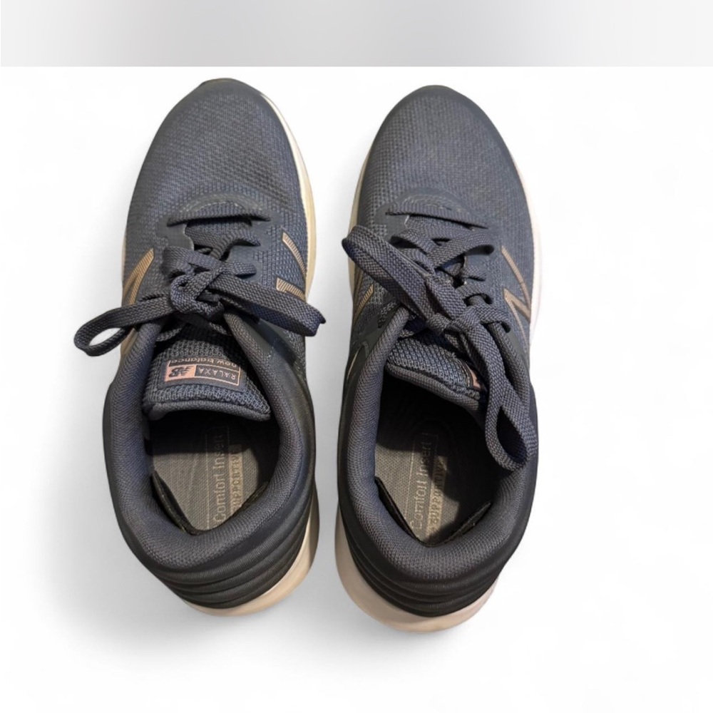New Balance Women’s Sneakers in Dark Blue and Beige